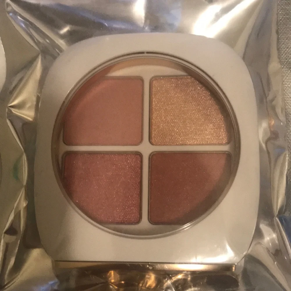 💖 Flower Beauty Shimmer Rose & Gold Eyeshadow Quad - Neutral Pink Palette